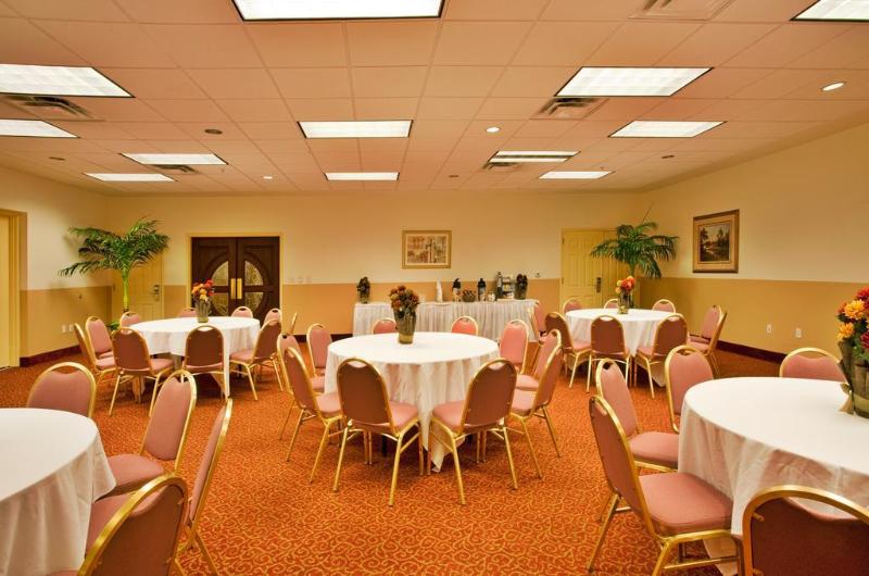 בית מלון כפרי Country Inn & Suites By Radisson, Rj Stadium   Tampa Airport East