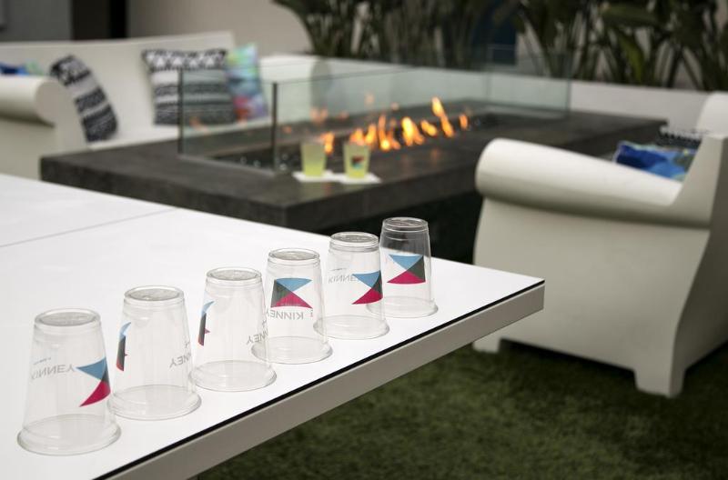 Отель The Kinney  Venice Beach