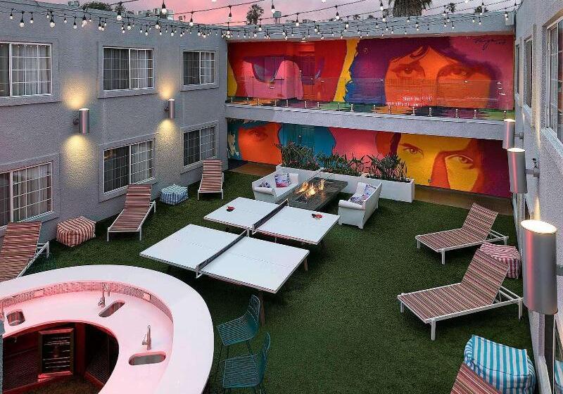 Отель The Kinney  Venice Beach