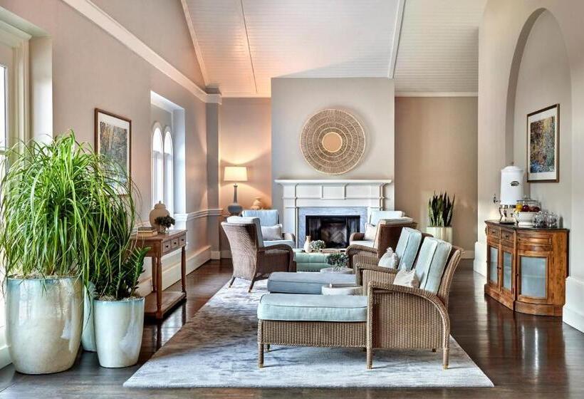 酒店 The Omni Homestead Resort & Spa