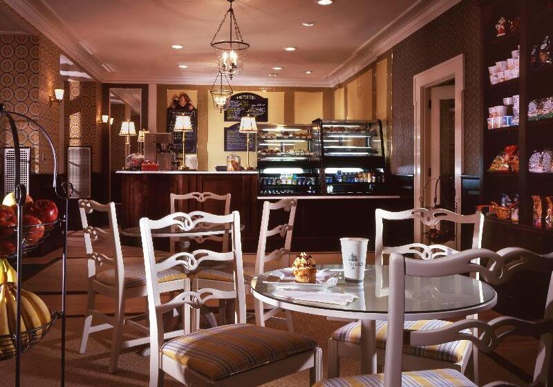 酒店 The Omni Homestead Resort & Spa