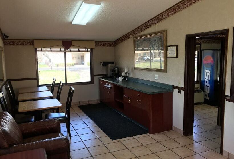 فندق Travelodge By Wyndham Monroe