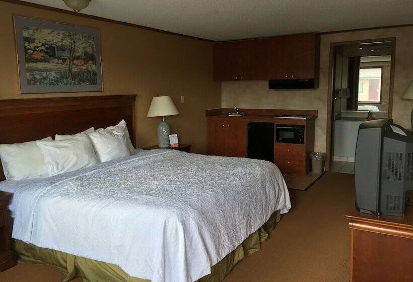 فندق Travelodge By Wyndham Monroe