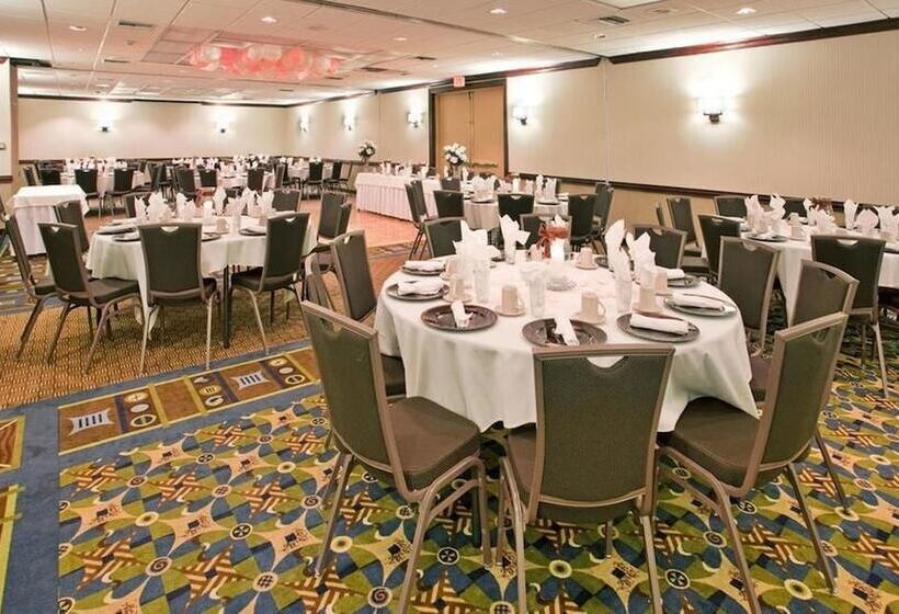 ホテル Wingate By Wyndham Kansas City