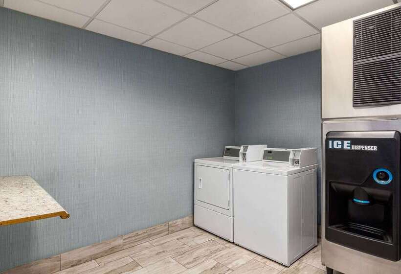 فندق Wingate By Wyndham Savannah I 95 North