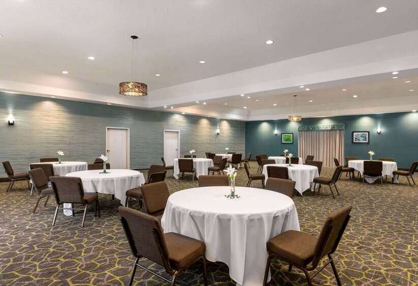 فندق Wingate By Wyndham Savannah I 95 North