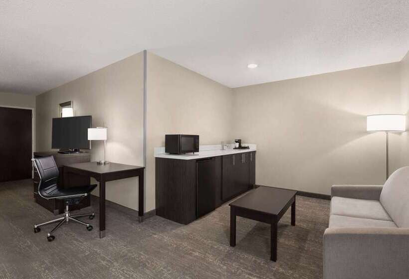 فندق Wingate By Wyndham Savannah I 95 North