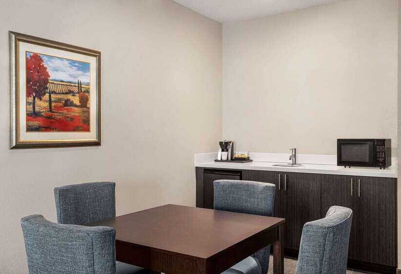 فندق Wingate By Wyndham Savannah I 95 North