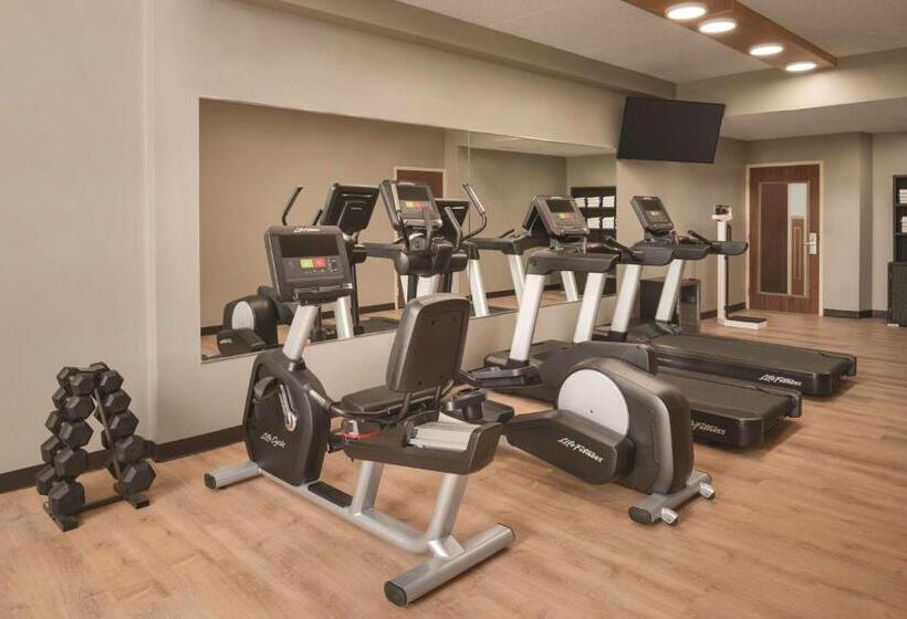 ホテル Wyndham Garden Conference Center Champaign/urbana