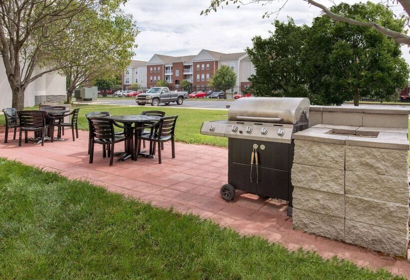 ホテル Wyndham Garden Conference Center Champaign/urbana