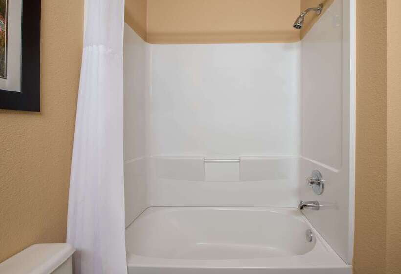 Wyndham Garden Oklahoma City Hotel & Conference Ctr Near Airport, Fairgrounds Paycom & I40