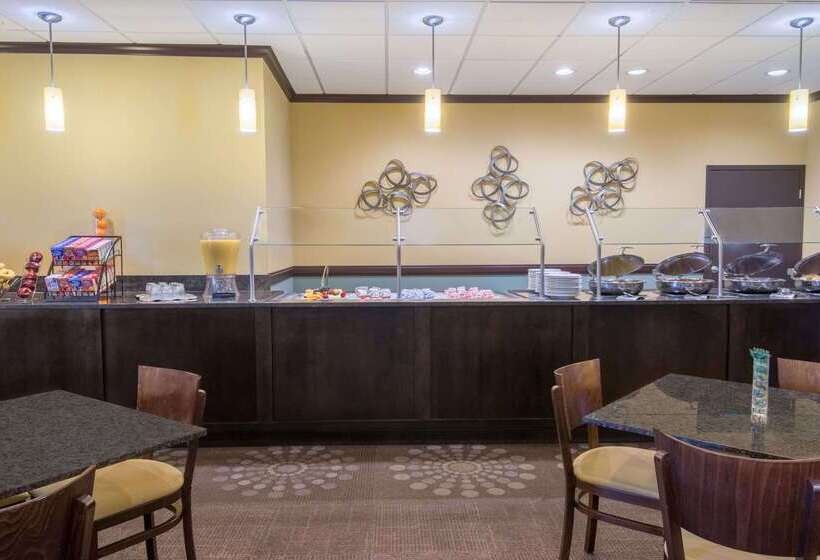 Wyndham Garden Oklahoma City Hotel & Conference Ctr Near Airport, Fairgrounds Paycom & I40