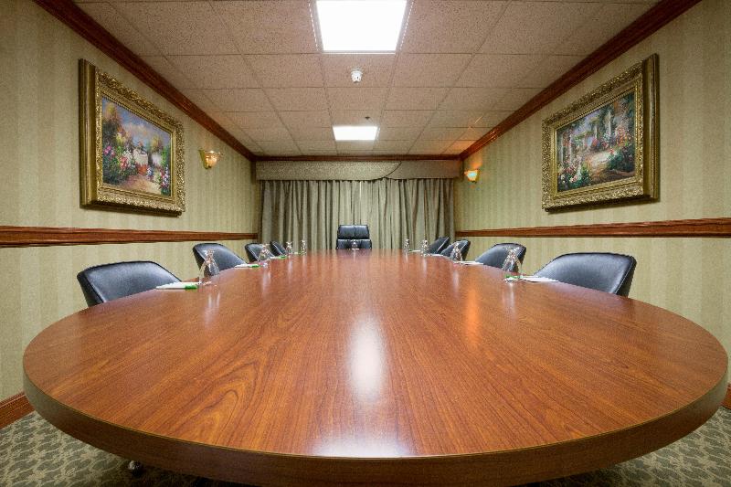 فندق Wyndham Garden Southgate