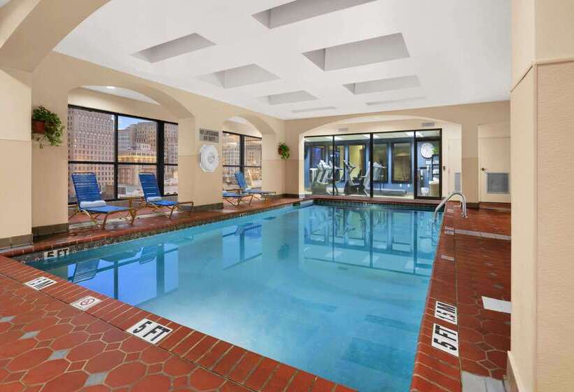 هتل Wyndham New Orleans  French Quarter