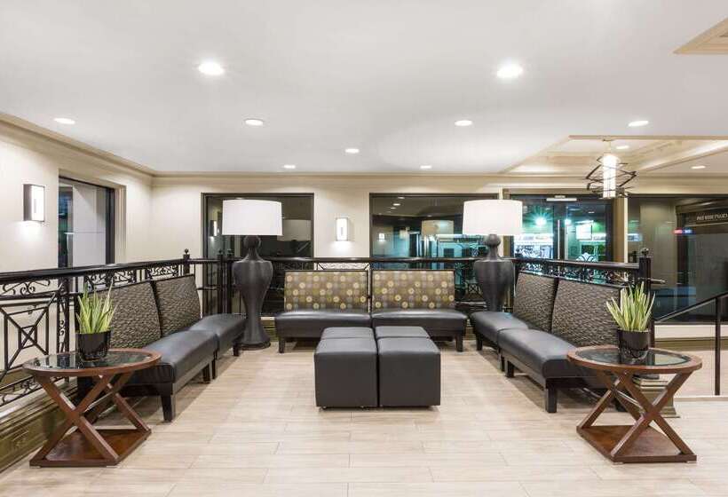 هتل Wyndham New Orleans  French Quarter