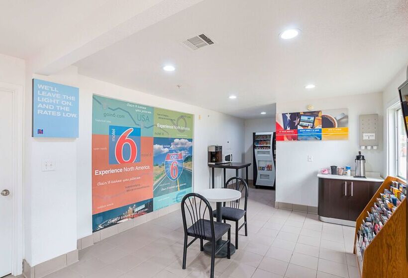 Motel 6 Grand Prairie, Tx   Near Six Flags Drive