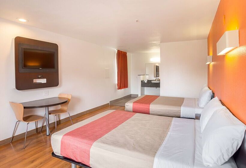 Motel 6 Grand Prairie, Tx   Near Six Flags Drive