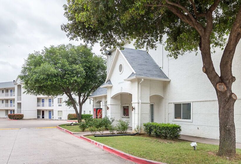 Motel 6 Grand Prairie, Tx   Near Six Flags Drive