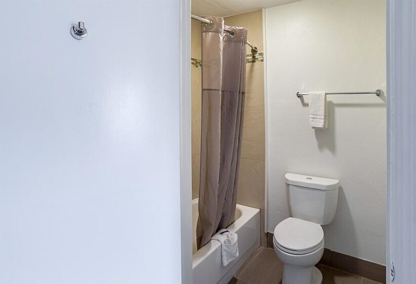 Motel 6 Grand Prairie, Tx   Near Six Flags Drive