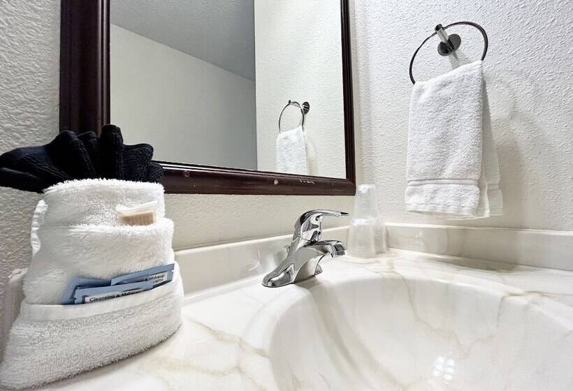 فندق على الطريق Homestead Inn