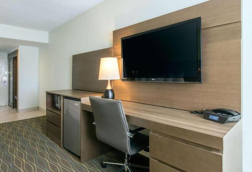 Radisson Hotel Grand Rapids Riverfront