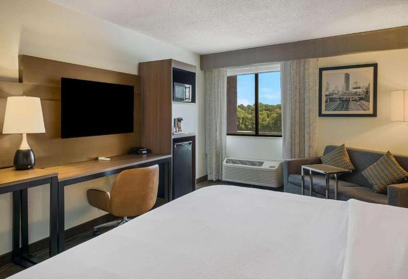 Radisson Hotel Grand Rapids Riverfront