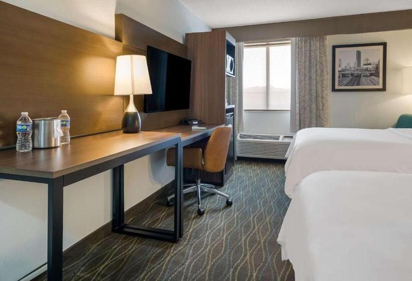Radisson Hotel Grand Rapids Riverfront