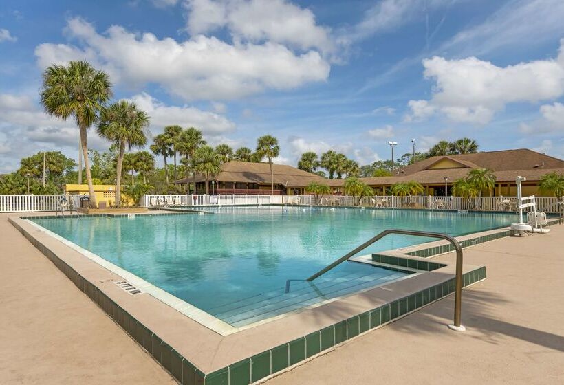 אתר נופש Best Western International Speedway