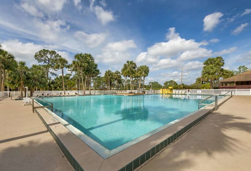 אתר נופש Best Western International Speedway