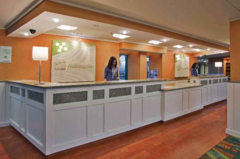 استراحتگاه Holiday Inn & Suites Virginia Beach North Beach, An Ihg