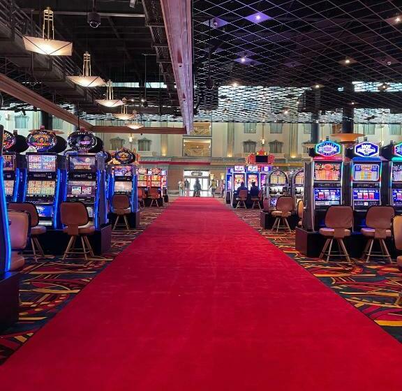 منتجع Hollywood Casino Tunica