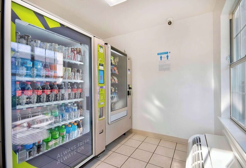 Studio 6san Antonio, Tx  Six Flags