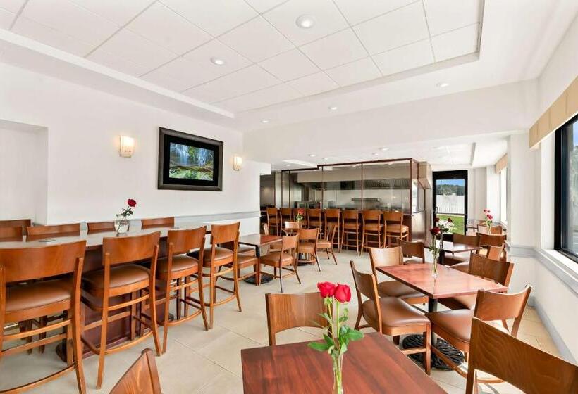 The Plaza On The Pike Hotel Atlantic City West By Oyo