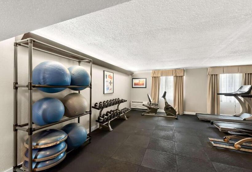 The Plaza On The Pike Hotel Atlantic City West By Oyo