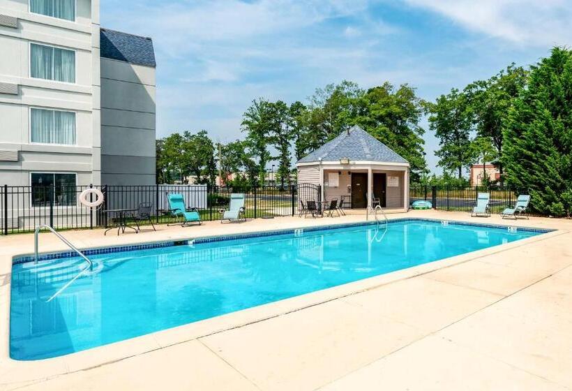 The Plaza On The Pike Hotel Atlantic City West By Oyo