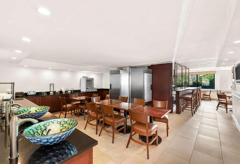 The Plaza On The Pike Hotel Atlantic City West By Oyo