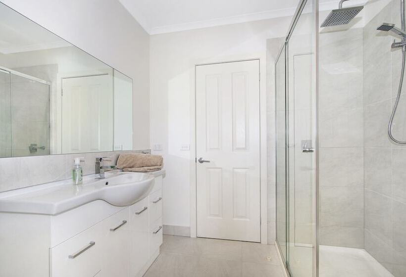 3 Peaks Rise   Bright