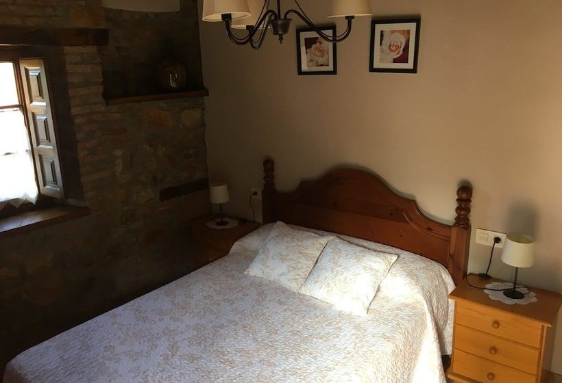 Apartamentos Rurales La Caviana