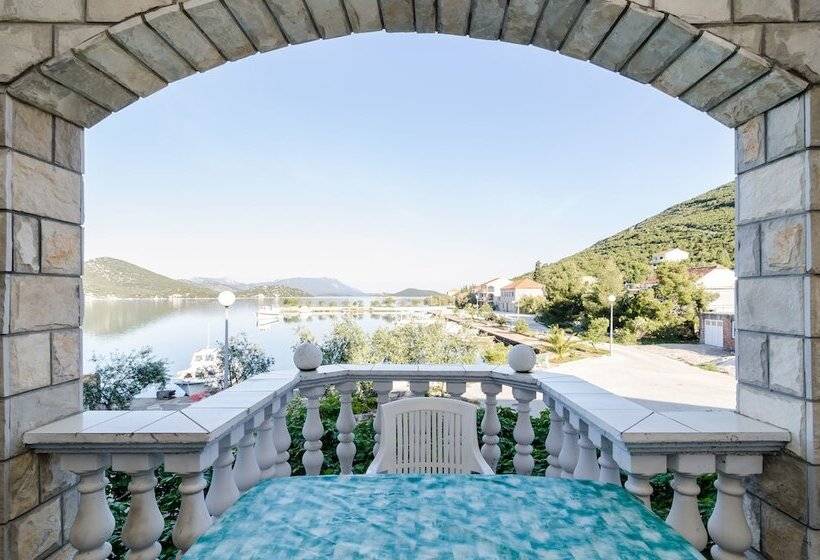 Apartments Božović