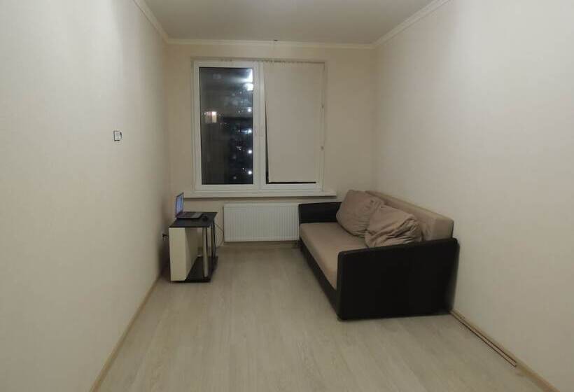 Apartments On Kosmonavtov