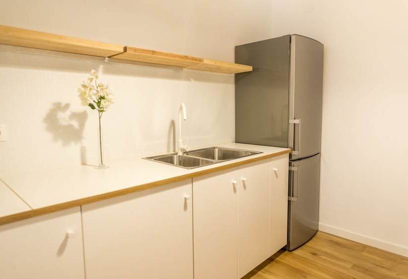 Carrera Luxury Santa Catalina