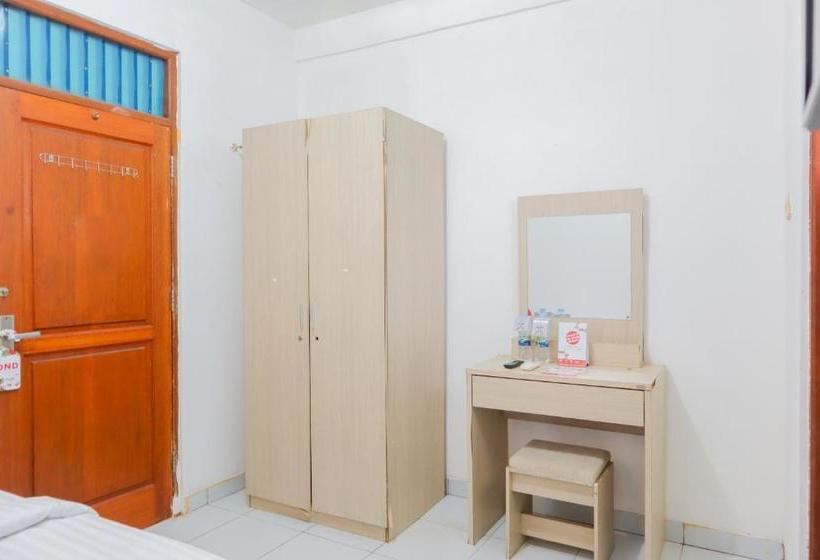 Отель Oyo 1880 Ambassador Residence