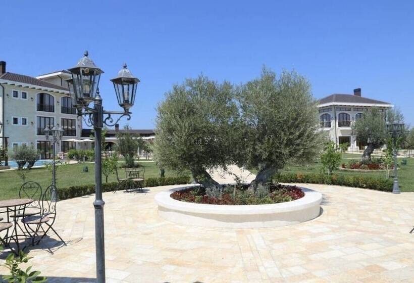 فندق Vinea Resort