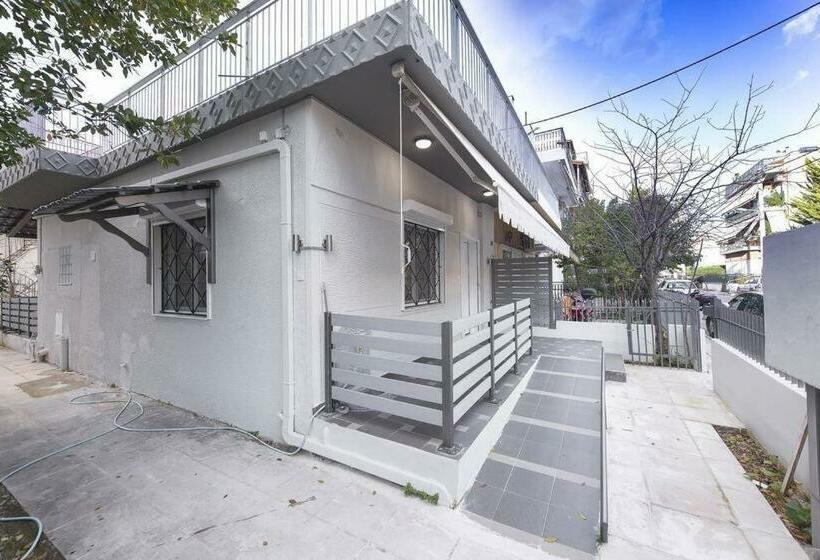 Modern Fully Equipped House, 5 Min Walk From Metro