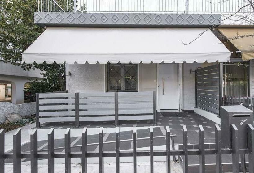 Modern Fully Equipped House, 5 Min Walk From Metro