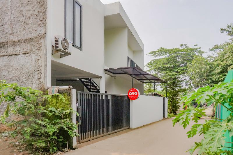 ペンション Reddoorz @ Limo Depok