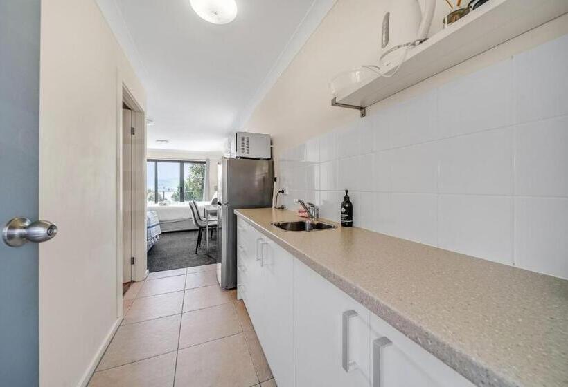 Poley Cow Studio   Lake & Mountain Views L Air Con L Parking