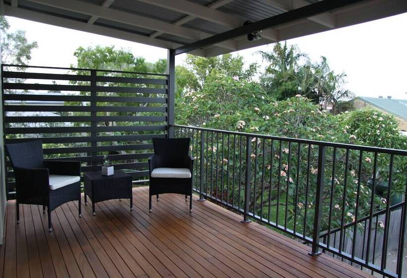 Victoria Street Apartments