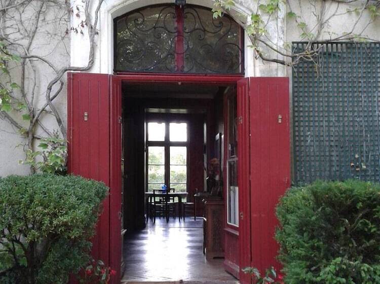 住宿加早餐  La Cure Du Maine Charles