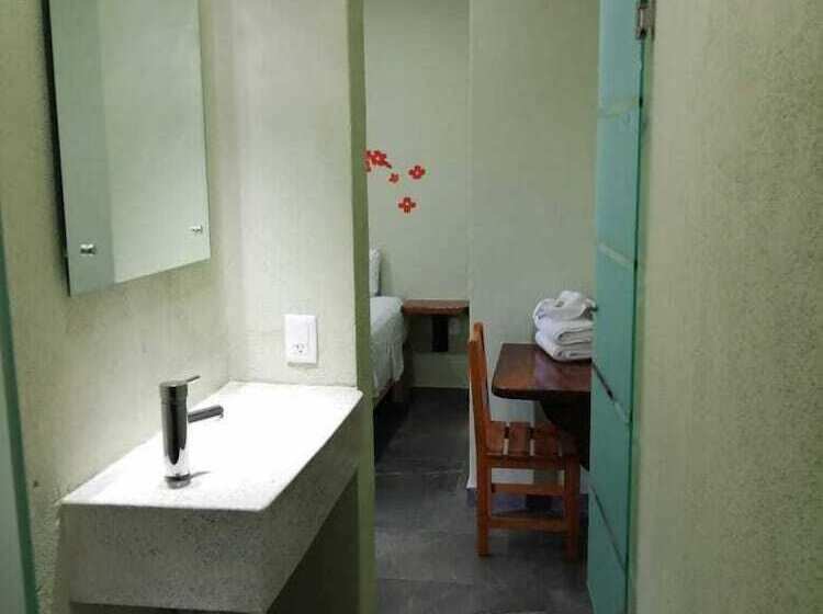 El Cihualteco Hotel Restaurante Bar